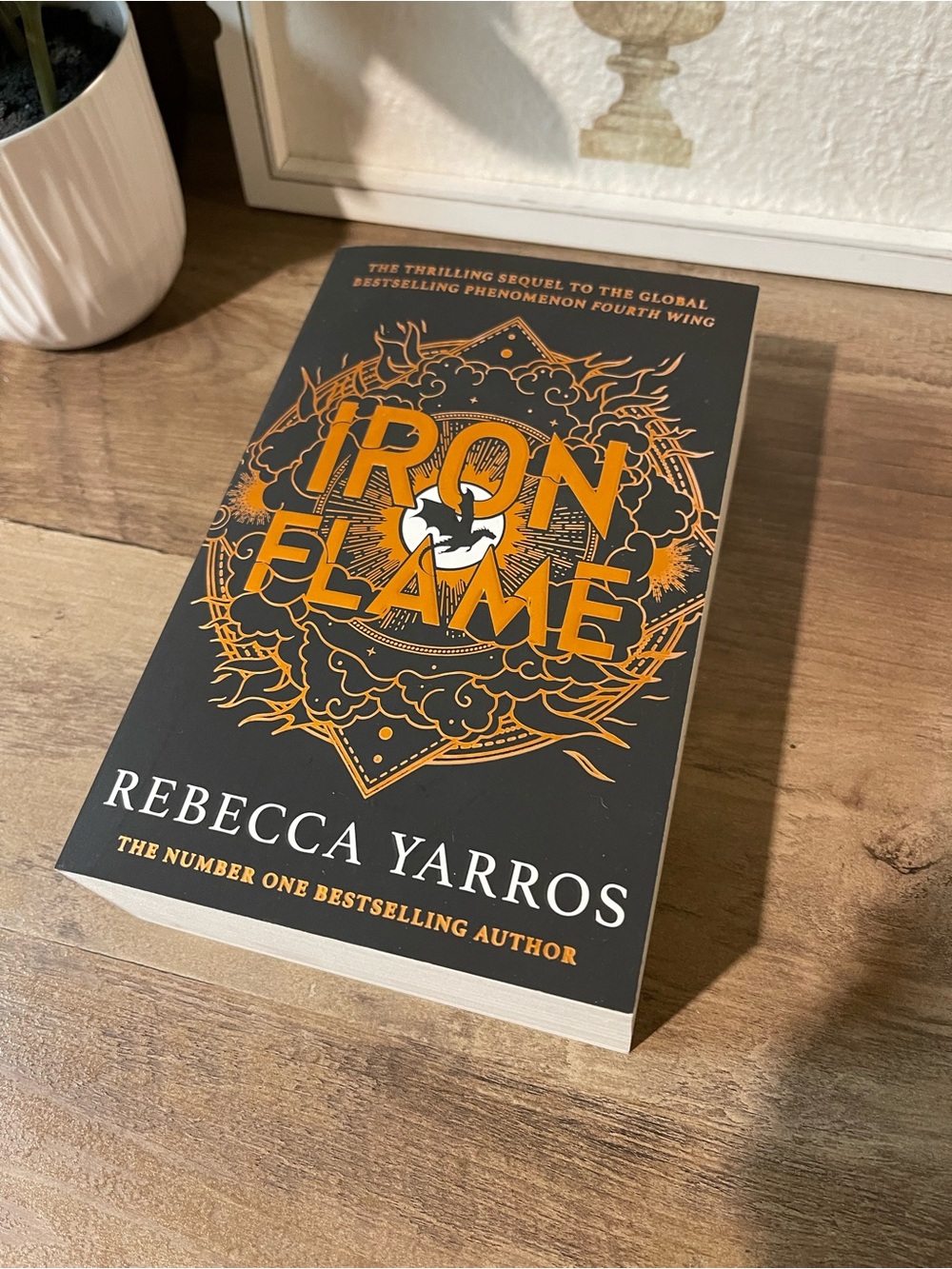 NEW Iron Flame Rebecca Yarros 2nd book in the Empyrean Series